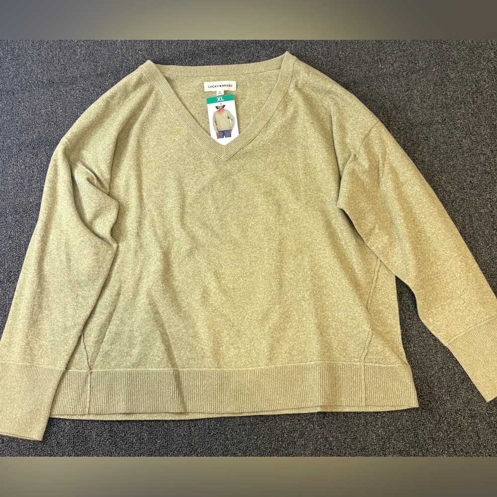 Lucky Brand Women's Green V-Neck Sweater
